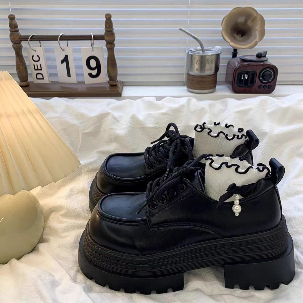 Туфли на шнуровке с большой головкой из маленькой кожи для женщин, новые модели весна-осень, белые, облегающие, в ретро британском стиле, туфли-одинарки на высокой платформе для женщин