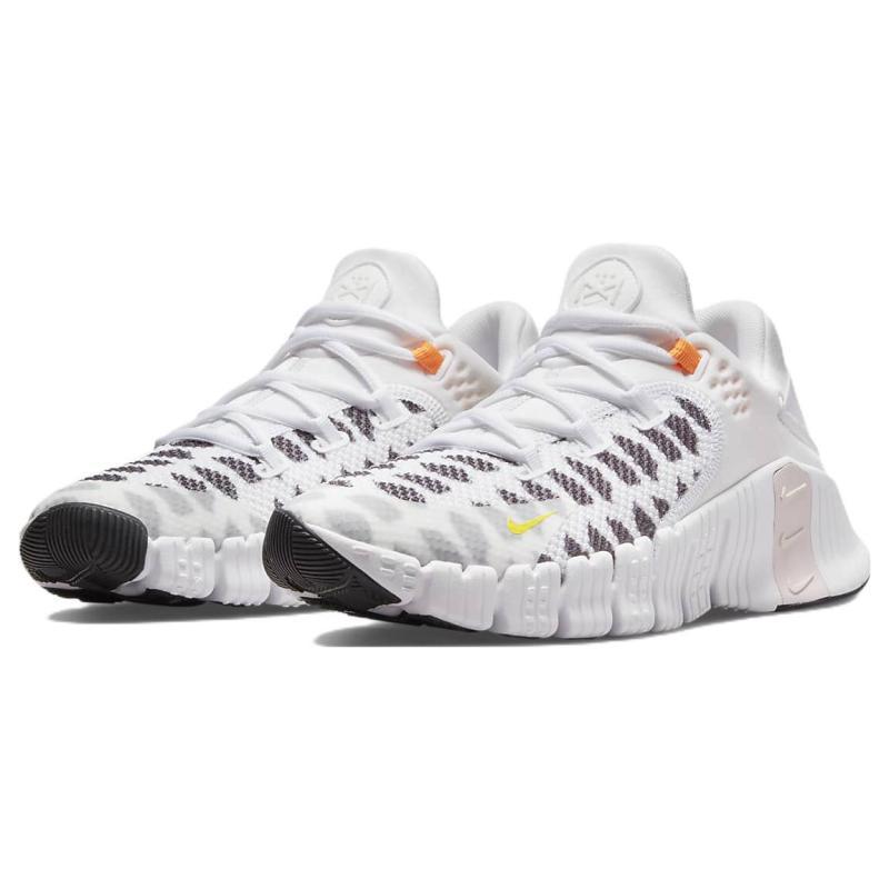 Nike Женские кроссовки Metcon 4 с принтом, белые/черные DJ4310-074