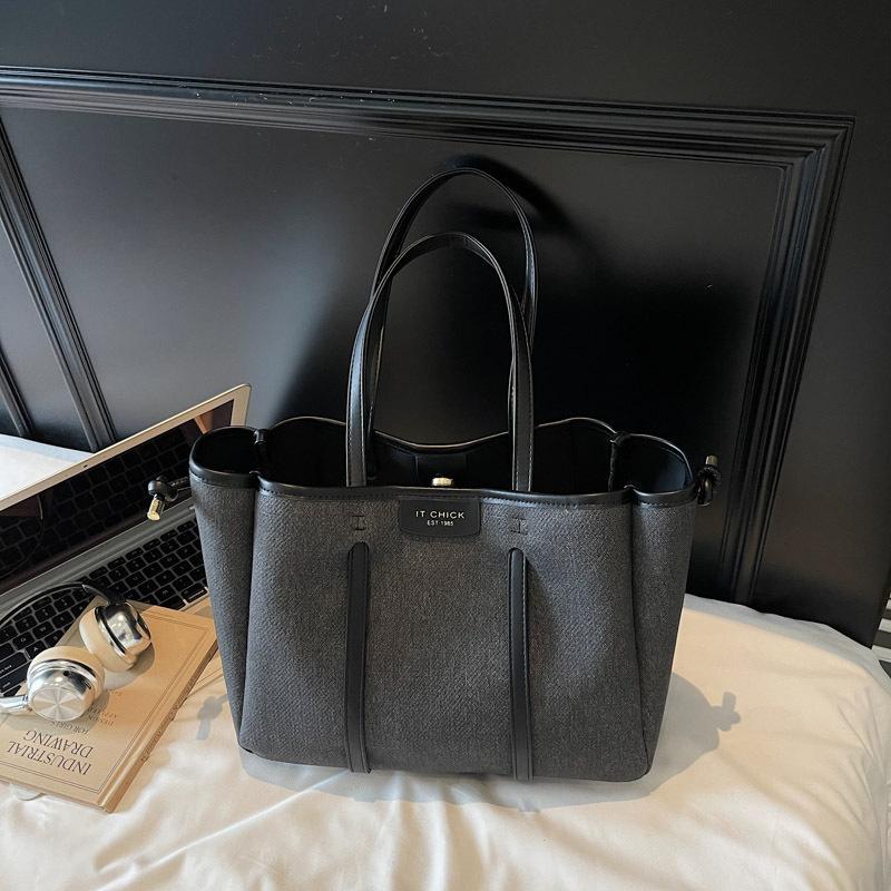 Ladies' Shoulder Tote Bag with High-end Feel, Contrasting Color Splicing, Multi-layer Shoulder Bag, Fashionable and Versatile, Large Capacity
