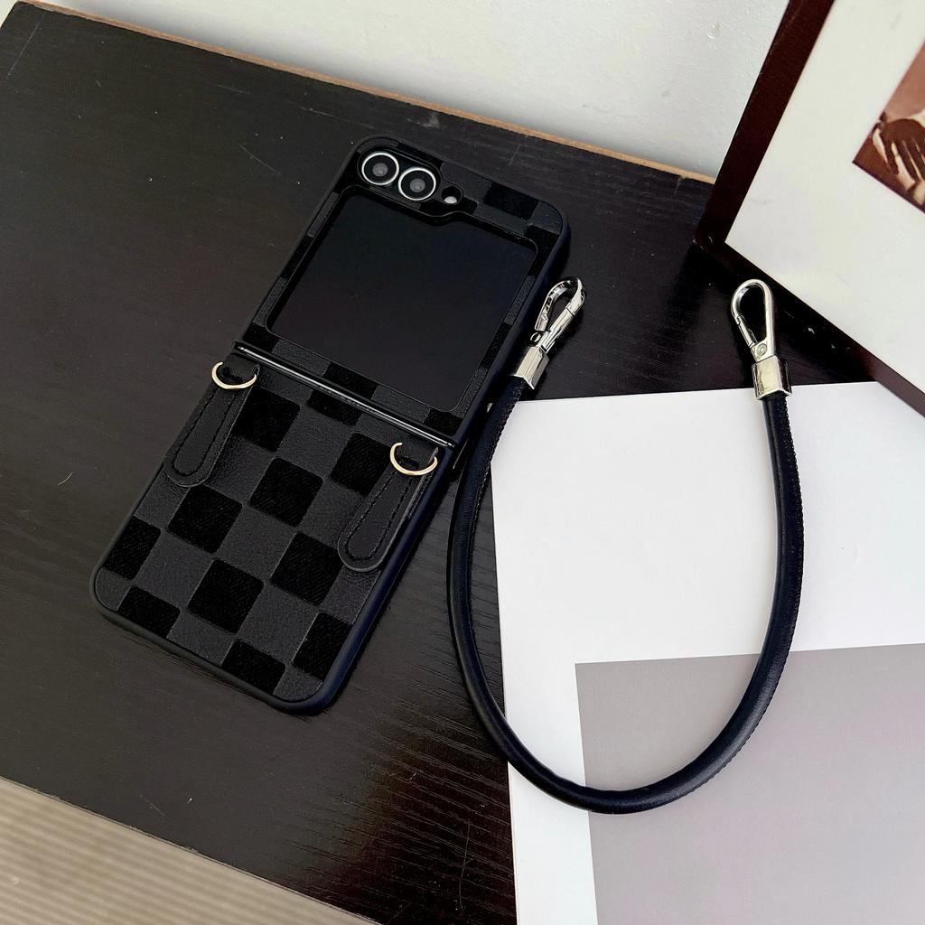Клетчатый чехол из ПУ кожи с ремешком на запястье для Samsung Galaxy Z Flip 6 5 4 3 5G Защитный противоударный чехол