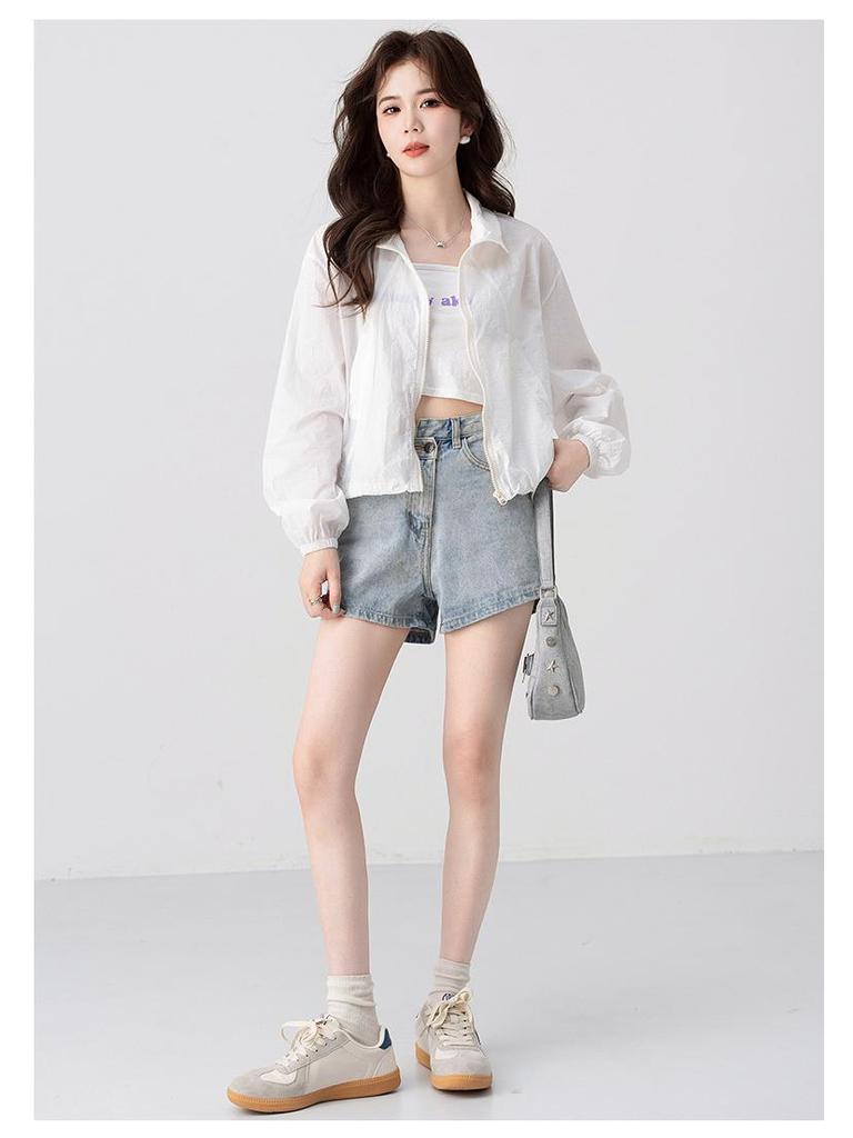 Women's Summer Lightweight Lapel Sunscreen Jacket: Short, Breathable, and Casual Sun Protection Top.