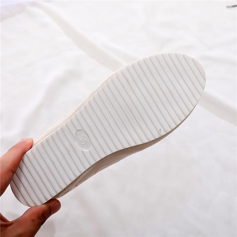 Весной и осенью Melaleuca старинные вышитые женские туфли приобретают деформированную голову Джокера в стиле ретро.