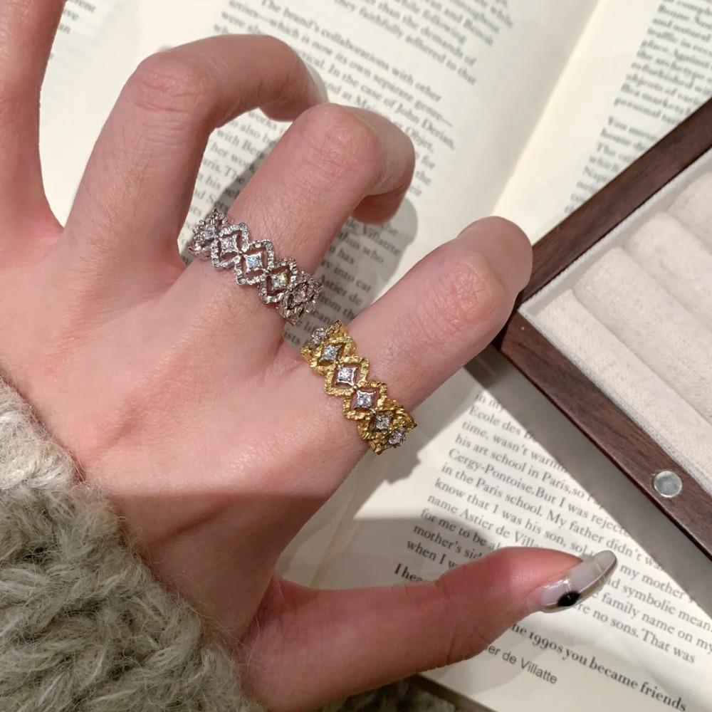 Italian Vintage Lace Rings for Women Elegant Diamond Rhinestone Gold Plated Hollow Design Fashion Jewelry