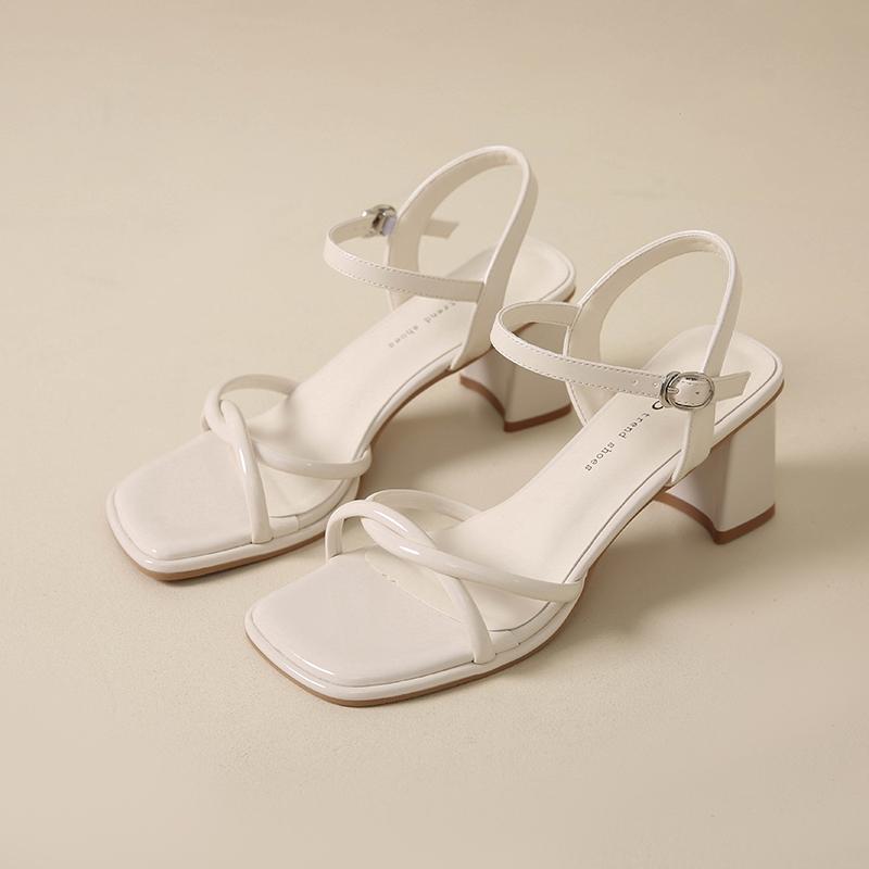 Летние женские серебристые сандалии с квадратным носком, модные женские сандалии-гладиаторы на высоком каблуке для улицы