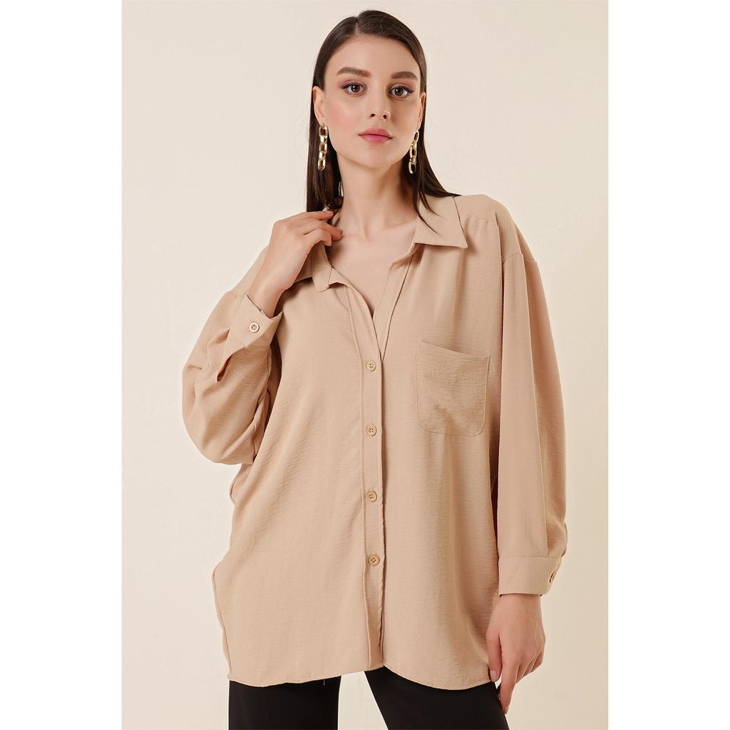 Рубашка большого размера с одним карманом и воротником поло