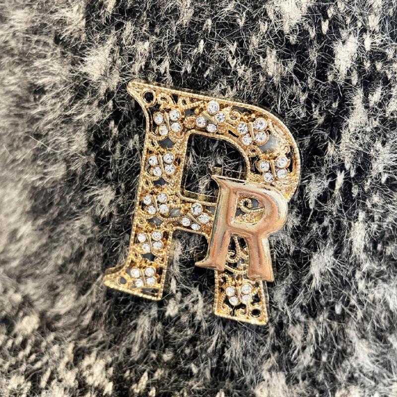 Women's Korean Autumn and Winter Rhinestone Letter Baseball Cap, Outdoor Autumn and Winter Plush Warm Duckbill Cap