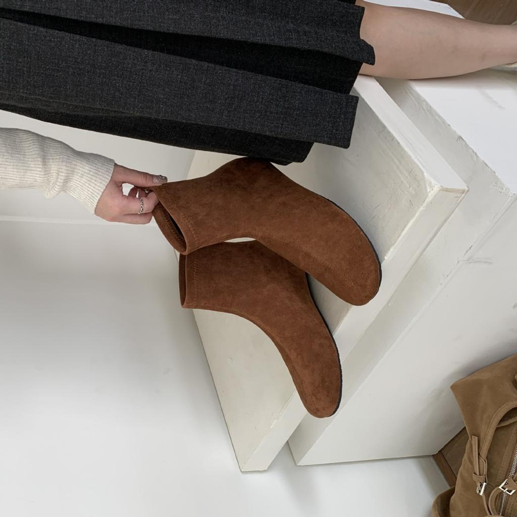 2025 Autumn and Winter New Round Head Rear Zipper Thin Soft Bottom Soft Surface Inner Slope Heel Martin Women's Short Boots