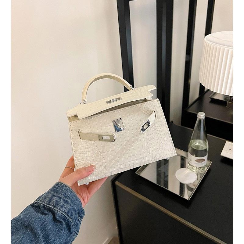 Сумка розовая мини-сумка через плечо для женщин, универсальная и высококачественная сумка из коровьей кожи с крокодиловым узором для поездок на работу, новый стиль 2025 года