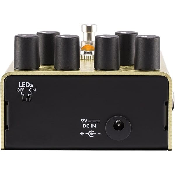 Fender Педаль искажения Effector Pugilist не (батареи включены)