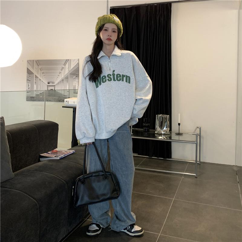 A Retro Polo Lapel Half-zipper Hoodie for Women's Autumn and Winter, Loose, Fleece and Thickened Pullover Jacket