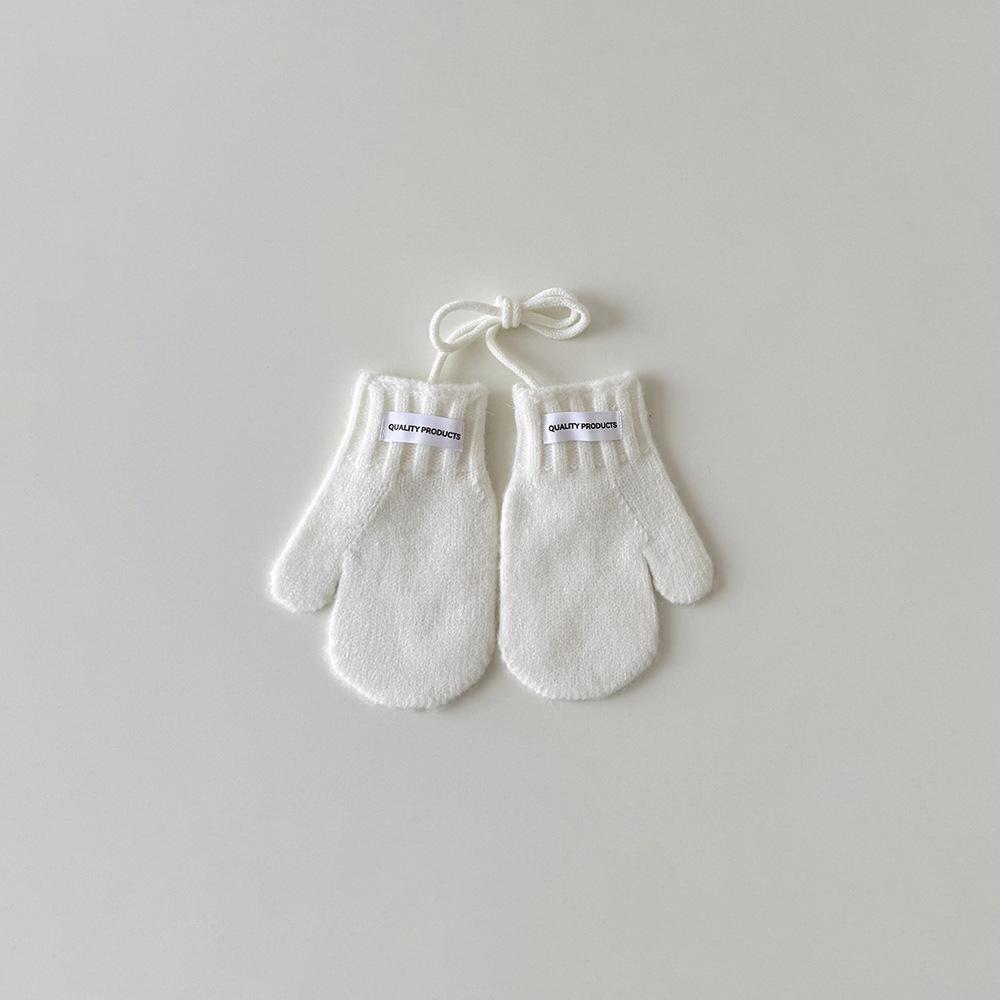 Korean Style Kids Mittens with Love Heart Pattern Ins Fashion Winter Gloves with Anti-Loss Neck Cord Warm Baby Toddler Mittens