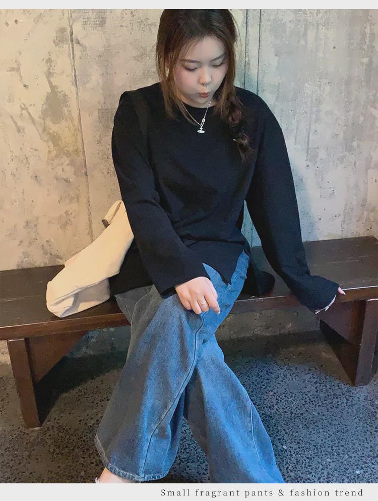 Женская футболка свободного покроя из хлопка белого цвета с длинными рукавами и разрезом по низу - осенний свободный крой