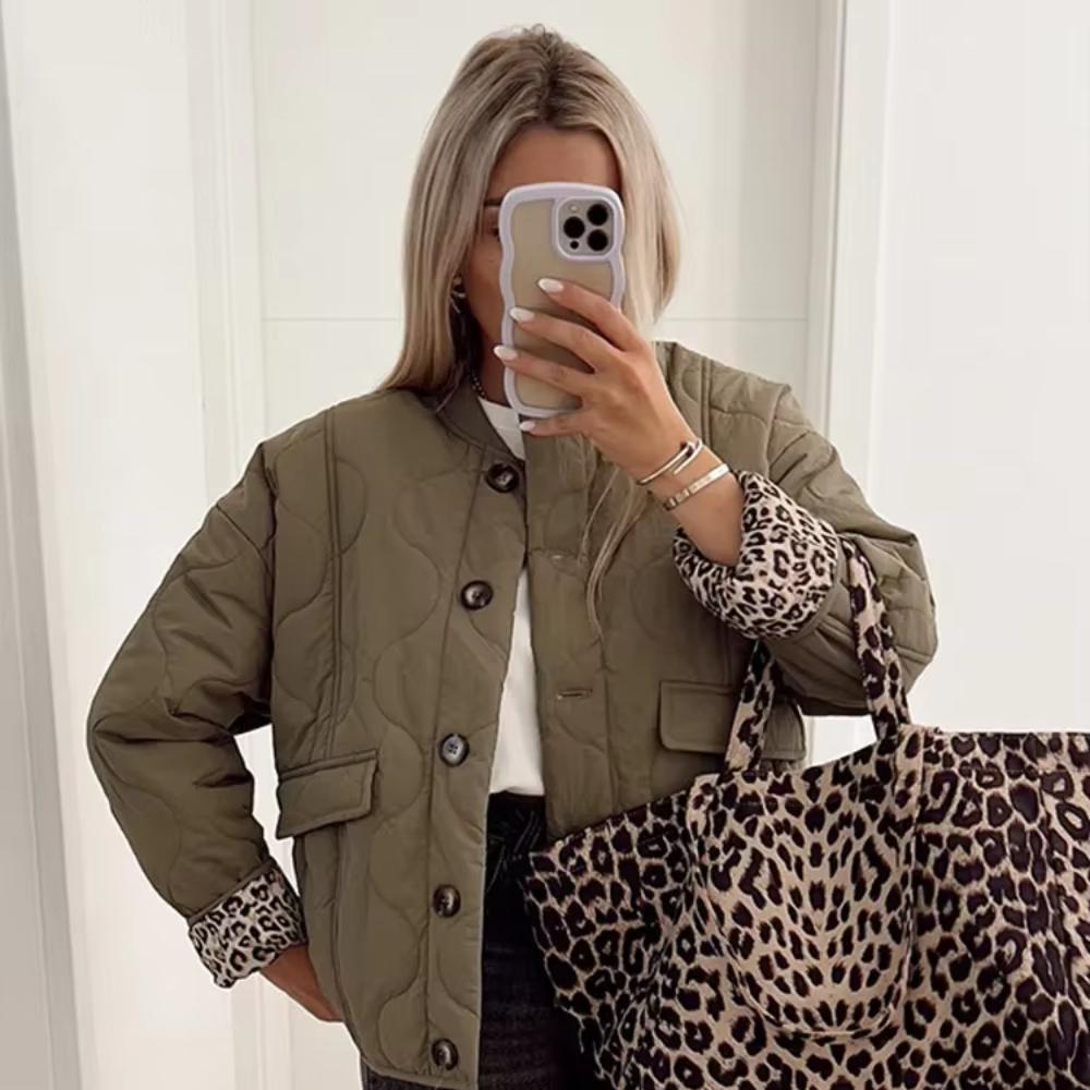 2025 Осень и зима Новая женская одежда Универсальный темперамент Длинные рукава Свободный однобортный стеганый леопардовый принт хлопковая куртка