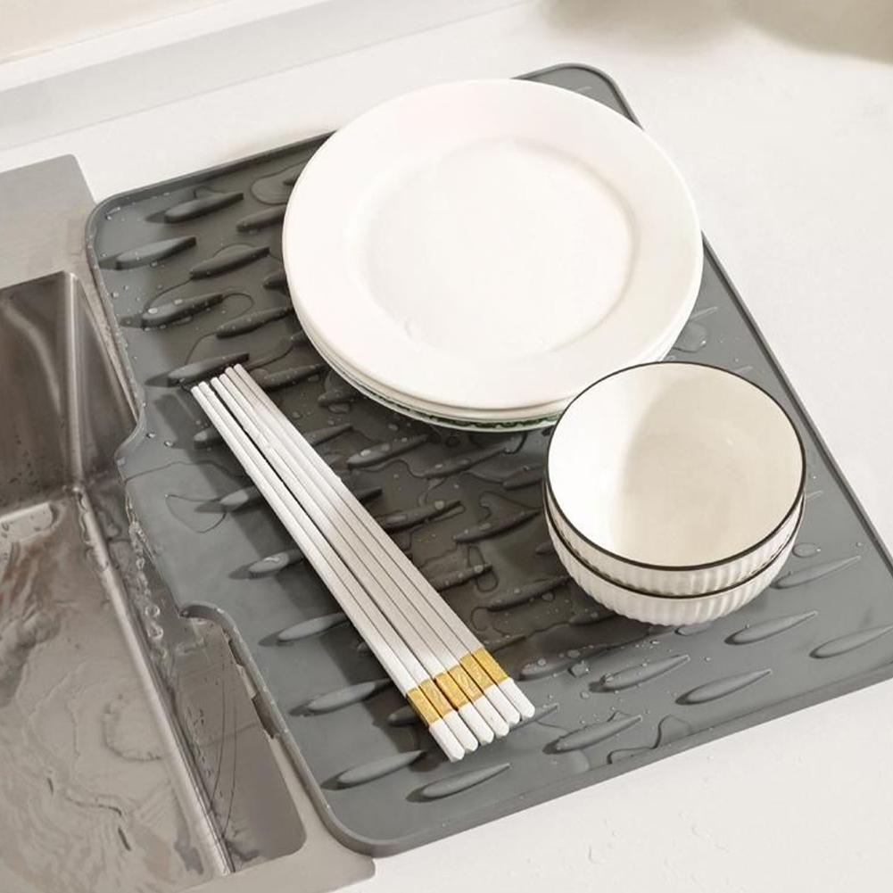 No Spill Silicone Worktop Saver Heat Resistant Non-Slip Kitchen Mat Countertop Protector for Counter Refrigerator