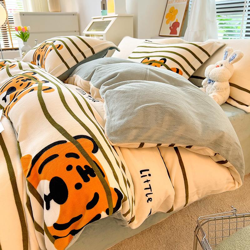 Зимнее молочное бархатное 4 предмета, скандинавское бархатное коралловое бархатное пододеяльник, фланелевая простыня, пододеяльник