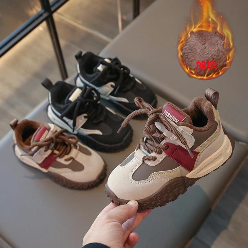 2024 Плюшевые кроссовки для девочек и мальчиков Зимние Новая мода Корейский стиль Мягкая подошва Противоскользящие Универсальные Уличные Спортивные Шикарные туфли