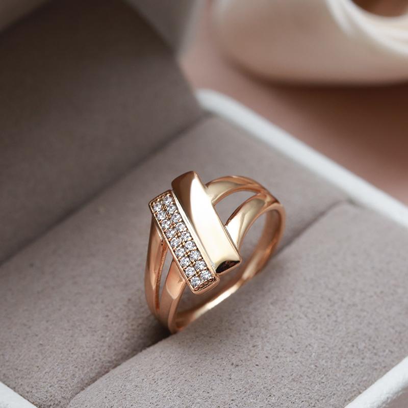 Женские кольца с цирконом. Простые геометрические винтажные украшения.