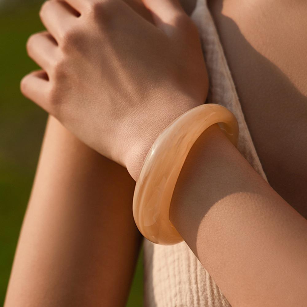 Open Bangle Irregular Bangle Acrylic Retro Hand Ring Exaggerated Bracelet Fashion Jewelry