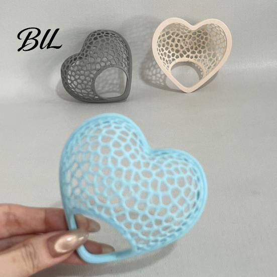 Ornamental Shrimp Habitat Floating Betta Hammock Heart Shape Aquarium Hideout Feeding Ring Hideaway Cave Bed Resting Spot for Nano Tanks Corydoras