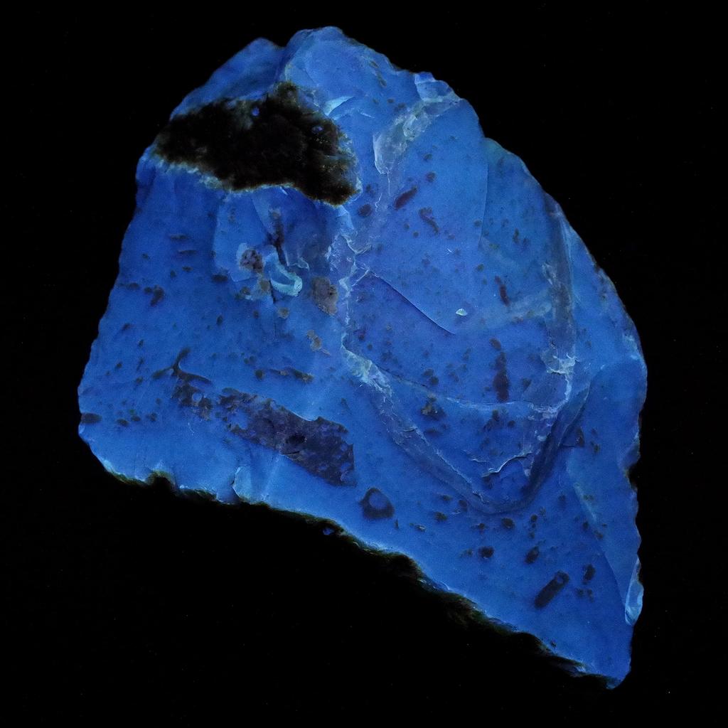Stone Natural Fossil Blue Fluorescent Amber from Indonesia of a Rough [N2 Natural] (blue Amber) - (29 "one Kind" Stone Approx. 29g, 64x42x28mm)