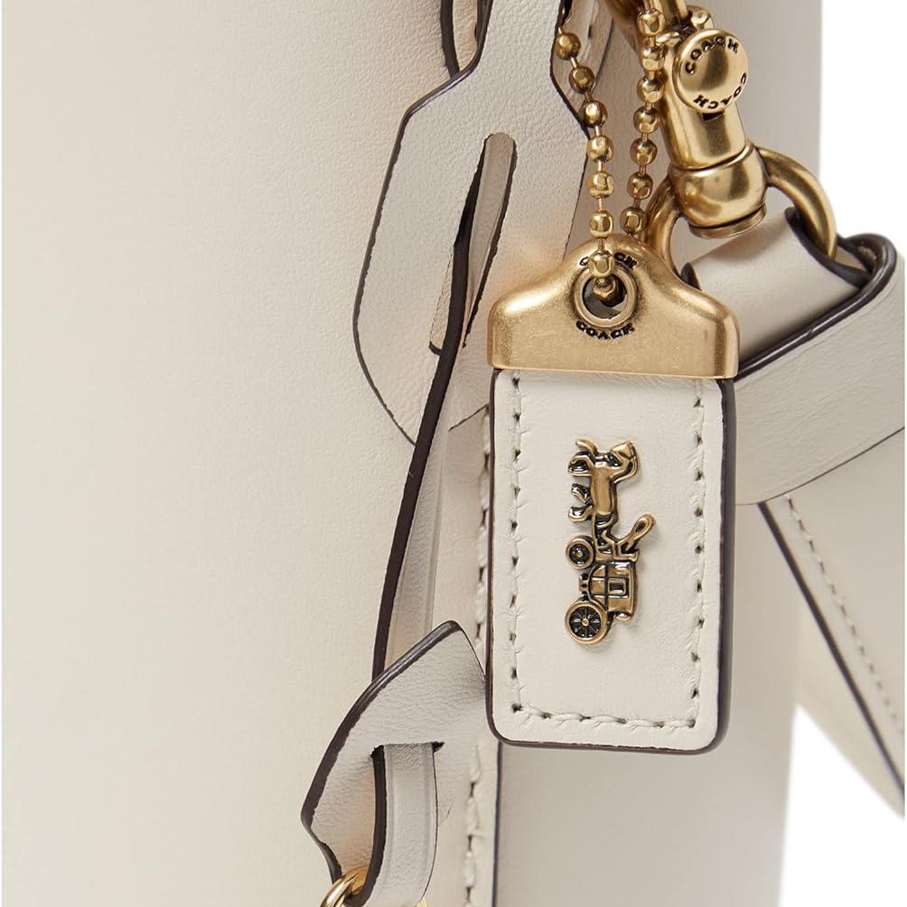 [Pre-Owned] Dakota 15 Solid Color Logo Hardware Buckle Bucket Bag - New #AGK2H6