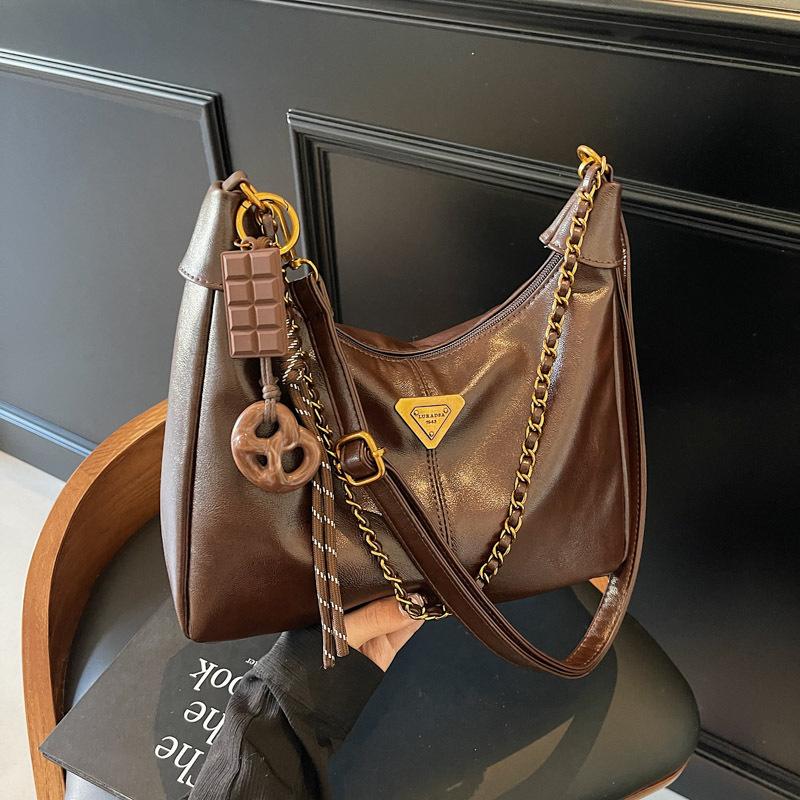 Сумка большой вместимости женская осенне-зимняя универсальная 2025 новая простая на плечо кроссбоди мягкая женская сумка-тоут для поездок на работу