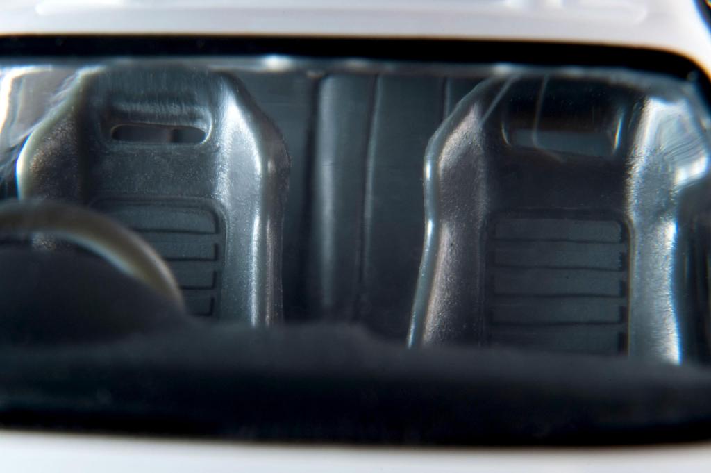 Tomica Limited Vintage Neo LV-N322a Nissan Skyline GT-R Patrol Car Saitama Prefectural Police Completed Product