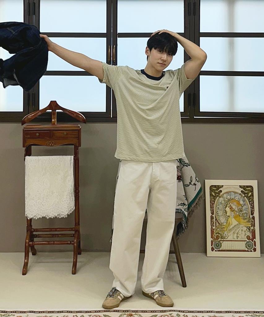 MINDBRIDGE [Collins] Cool Pin Stripe Oversized T-Shirt - 2 Colors