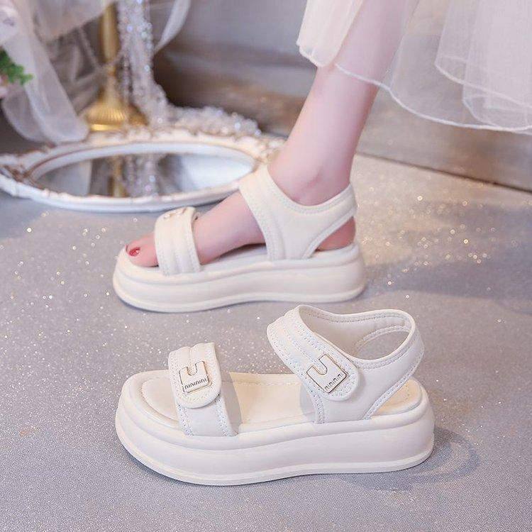 Премиальные толстоподошвенные римские спортивные сандалии женские уличные лето 2025 новинка липучка беременные пляжные крутые шлепанцы