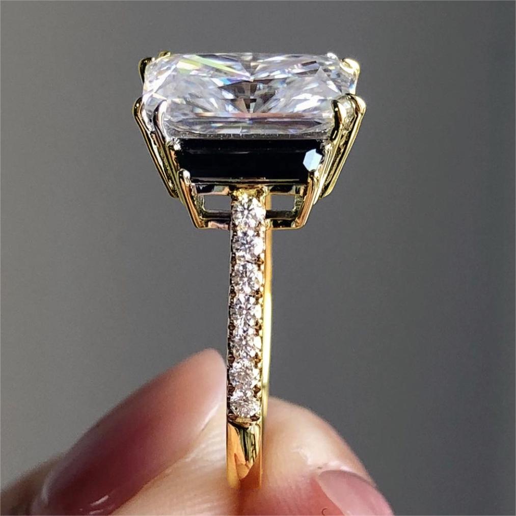 Luxury New Fashionable Gold Inlaid Zircon Ring Creative Square Diamond Women's Jewelry Simple Engagement