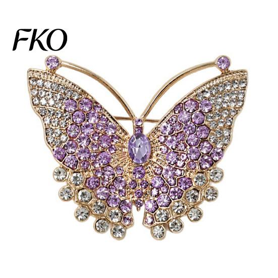 Women Brooch Pin, 3D Butterfly Design with Sparkling Rhinestones, Lightweight Pin Strong Buckle Badge for Coats Shirts Bags Accessories Insect