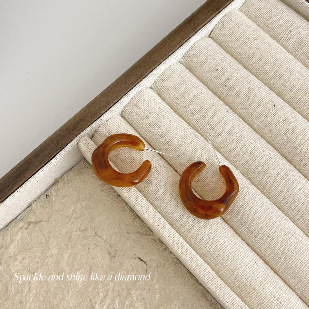 «Серьги-иглы Майяра 925»: "Янтарный жемчуг в стиле ретро для осени/зимы"