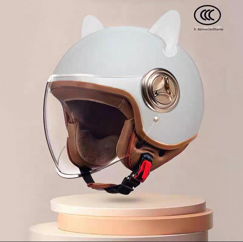 "Universal Retro Gray Motorcycle Helmet, 3C Certified for All Seasons"