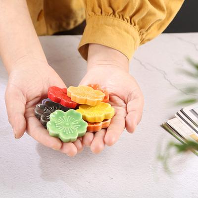 Подставка для палочек для еды в форме сакуры, керамический держатель для палочек для еды, универсальный держатель для посуды для дома, кухни, ресторана