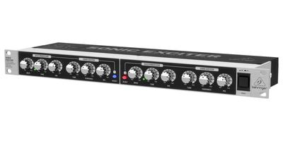 Behringer Стереоусилитель Exciter Lightweight SX3040 V2