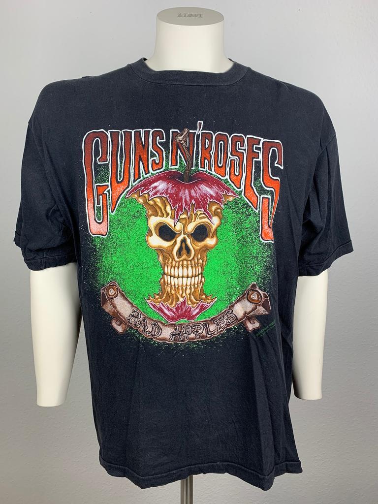 GUNS N ROSES 1992 T-Shirt Vintage / Use Your Illusion / Concert Tee / Bad Apples