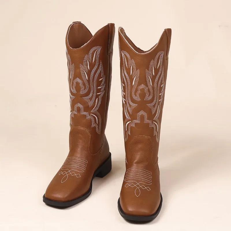 Мода 2024 Высокое качество Женская обувь Слипоны Женские сапоги Модная вышивка Современные сапоги Женские Горячая распродажа Квадратный носок Сапоги до колена