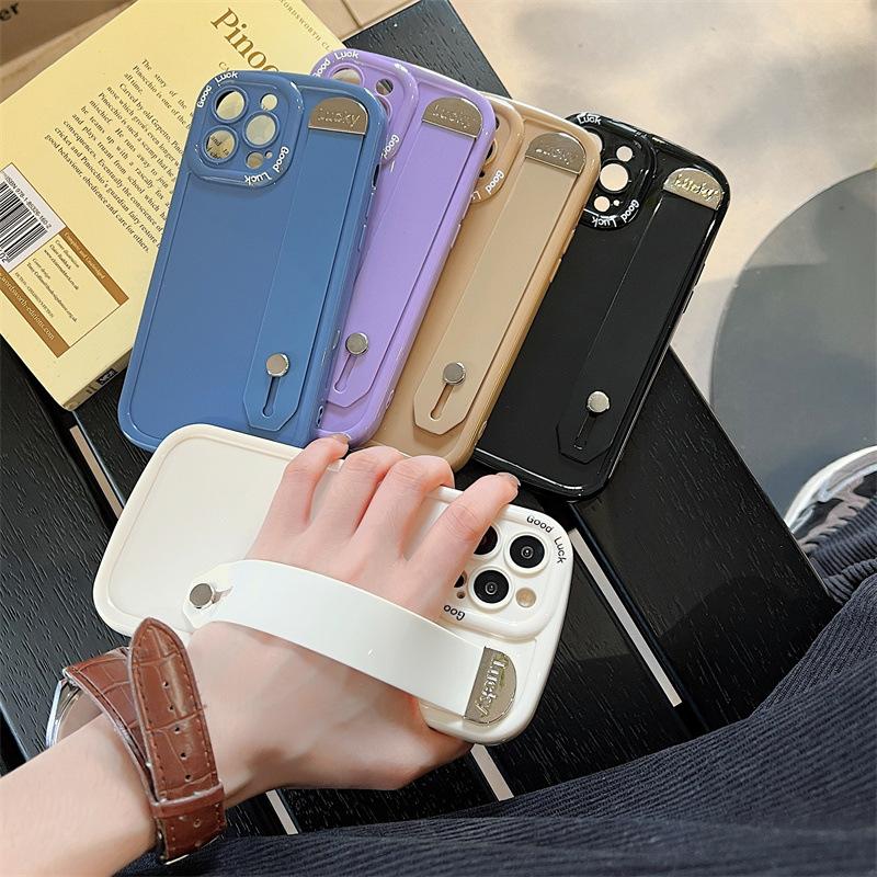 Стильный однотонный ремешок на запястье для Apple iPhone 14 Pro Max — защита от падений, кронштейн, модный мягкий дизайн.