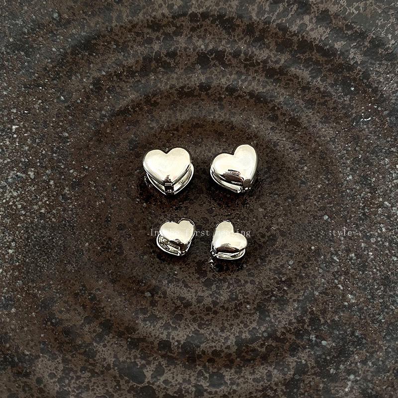 Dongdaemun Metal Heart Earrings - Luxurious Niche Design for Women