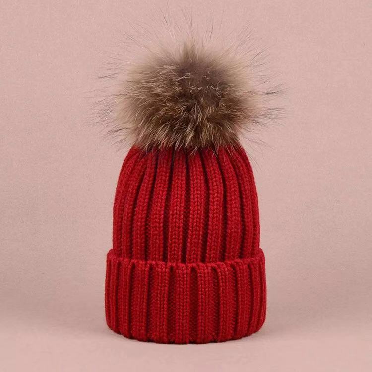 Adults Real Big Fluffy Soft Raccoon Fox Design Unisex 100% Polyester Common Winter Beanie Hat