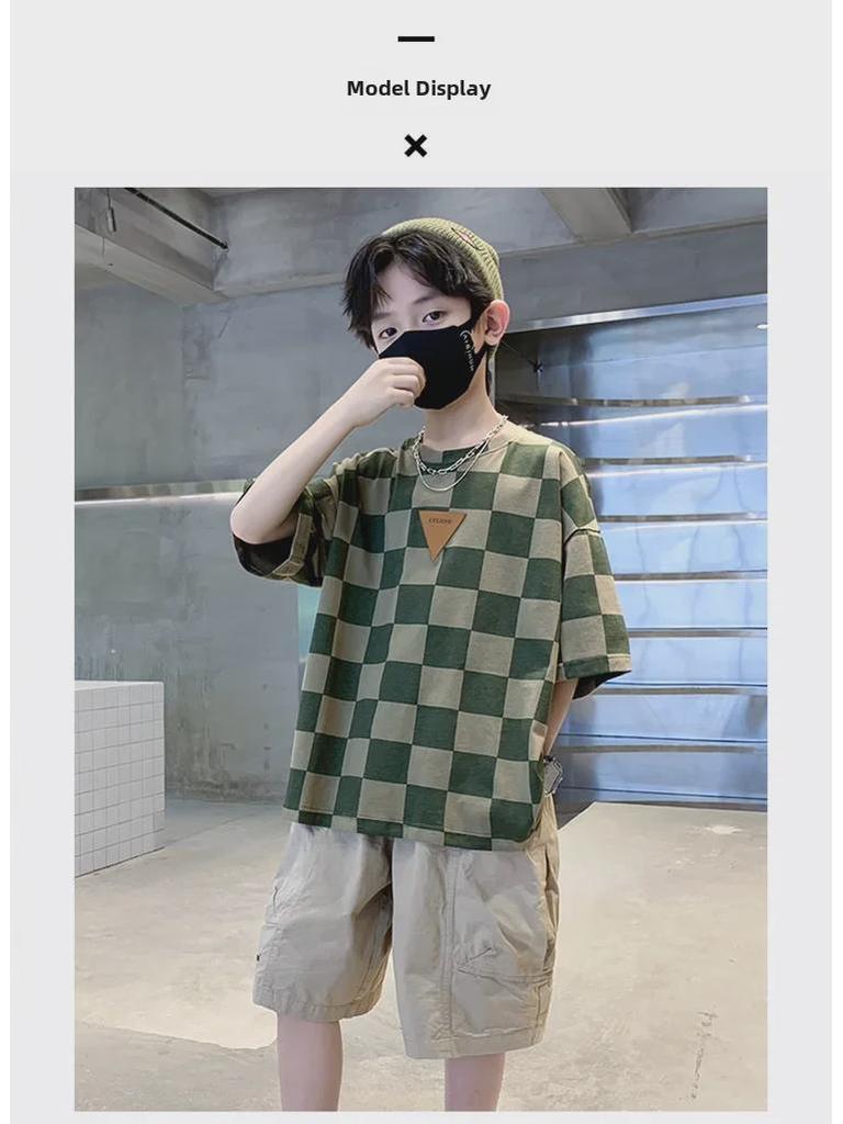 Модные летние костюмы с короткими рукавами для мальчиков 2023 года — стильные, легкие наряды для мальчиков