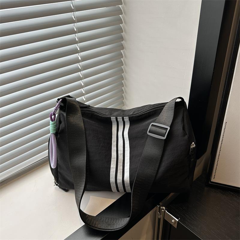 Ins Trendy Toast Casual Messenger Bag Sports Fashion Short Trip Pillow Bag Lightweight Striped Shoulder Bag