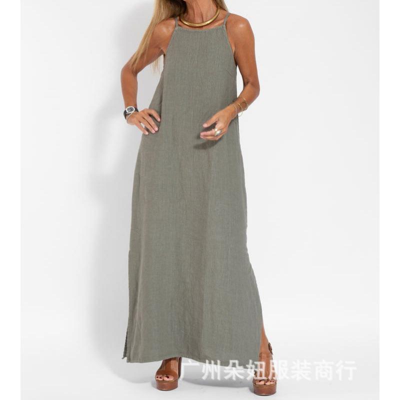 Стильное повседневное платье с разрезом на шее