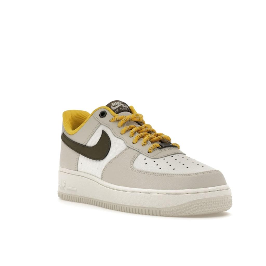 Nike Air Force 1 Low Premium Light Bone Cargo Khaki Мужские кроссовки кремового цвета Summit-White Vivid-Sulfur FV3628-031