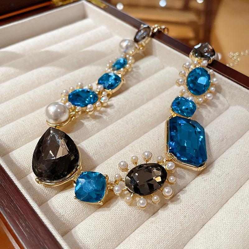 Набор из 3 предметов Французская легкая роскошь Циркон для женщин Капля воды Стразы Жемчужное ожерелье Модные аксессуары высокого класса Свадебные наборы
