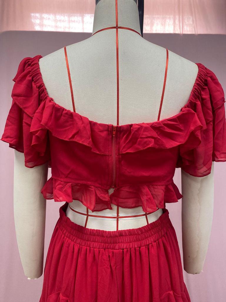 Праздничное платье с открытой спиной и оборками в европейском и американском стиле 2025 г.