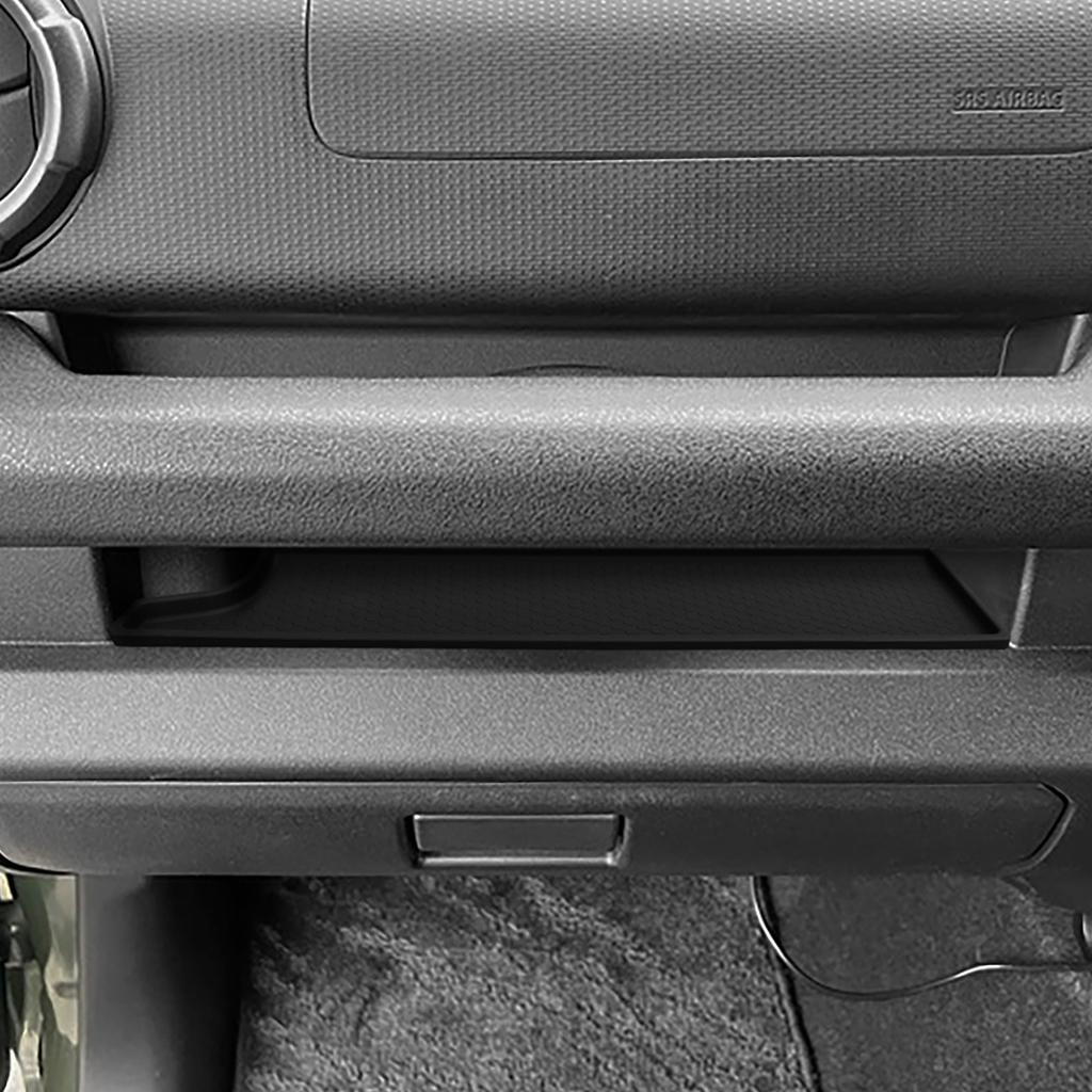 Правый руль для Suzuki Jimny 2025 2025 Силиконовый коврик для хранения со стороны пассажира Противоскользящая защитная накладка Аксессуары для интерьера автомобиля Черный