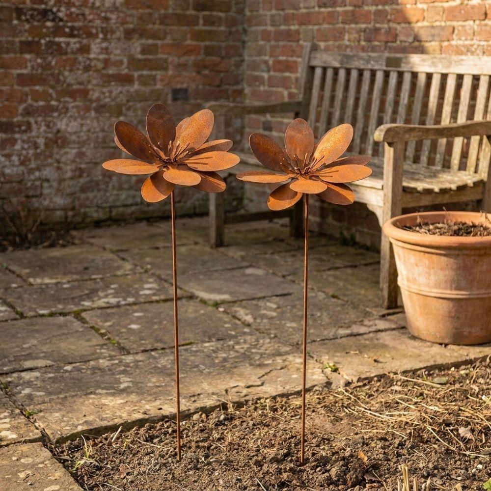Cast Iron Flower Garden Stake Weathered Rust Finish Flower Yard Art Decor Rustic Plant Stakes Yard