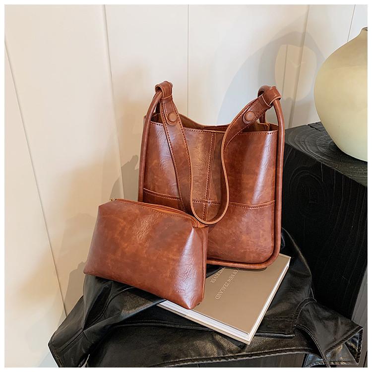 Ielgy Large-Capacity Bag High-End Textured Messenger Bag Fashionable All-Match One-Shoulder Armpit Bucket Bag