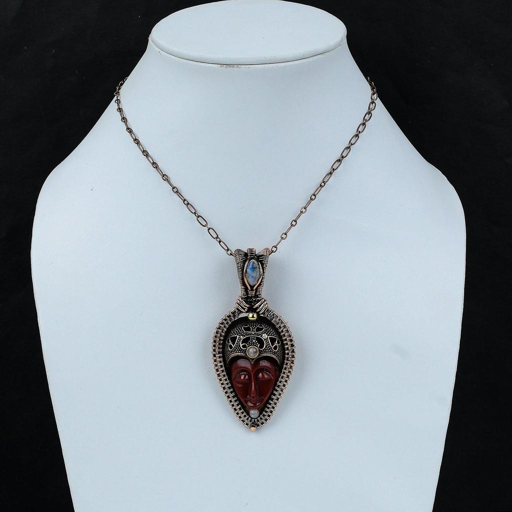 Подвеска с красным резным лицом из кости, обернутая медной проволокой, подвеска из драгоценного камня, ручная работа, подвески из радужного лунного камня, обернутые медной проволокой, ювелирное украшение в подарок жене